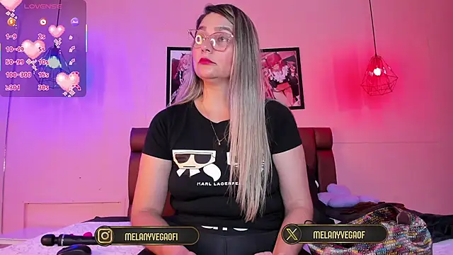 Snapshot of MelanyVegas chatting on 12-05-25, 09:34 MelanyVegas online show from 12-05-25, 09:34