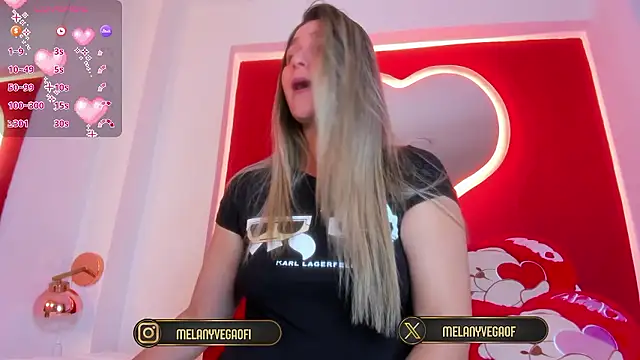 Snapshot of MelanyVegas chatting on 01-13-26, 09:35 MelanyVegas online show from 01-13-26, 09:35