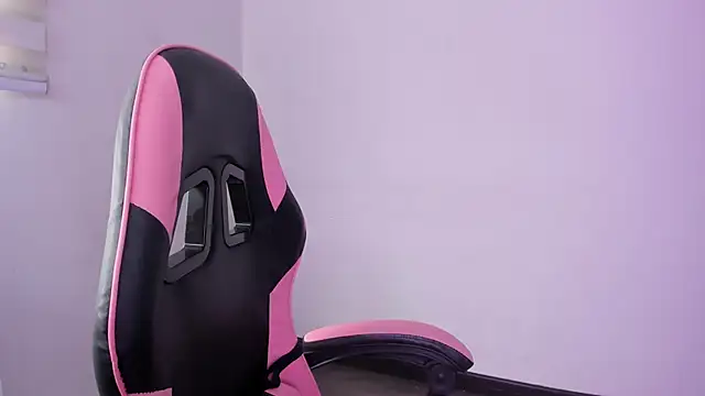 Arianna Jannes online show from 04-14-26, 03:50