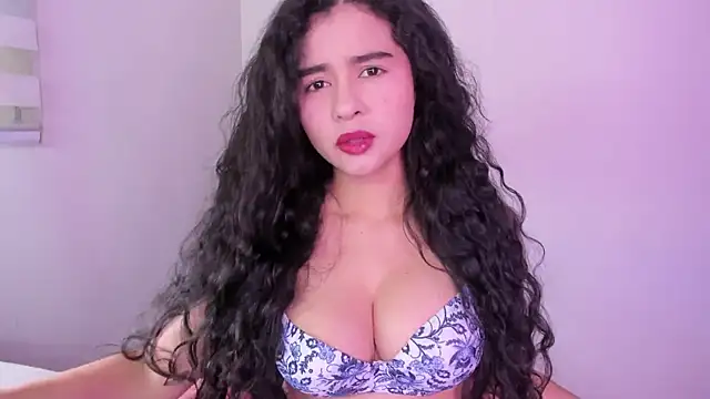 Snapshot of Arianna_Jannes chatting on 06-24-26, 06:17 Arianna Jannes online show from 06-24-26, 06:17