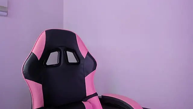 Arianna Jannes online show from 03-24-26, 03:56