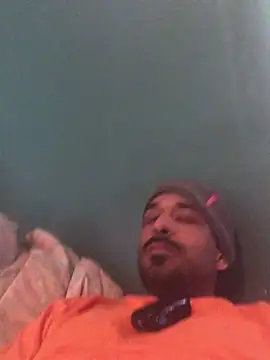 Snapshot of BEBE5757 chatting on 02-23-26, 05:35 BEBE5757 online show from 02-23-26, 05:35