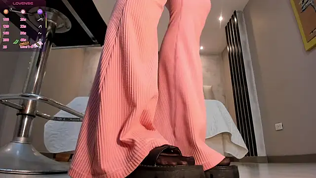 EsmeraldaGrace1 online show from 11-28-25, 04:01