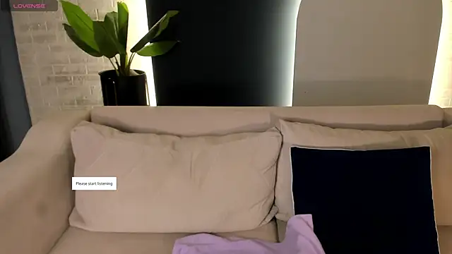 AmbarJames  online show from 04-26-26, 11:07