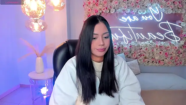 AmbarJames  online show from 12-14-25, 11:16