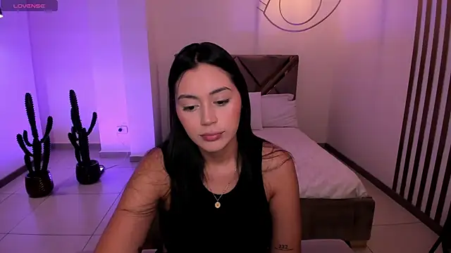 AmbarJames  online show from 01-12-26, 11:50