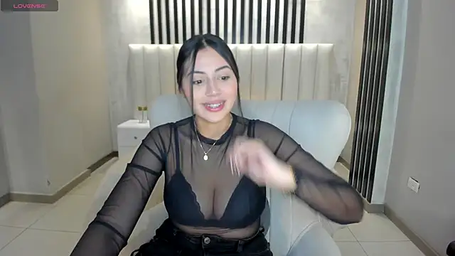 AmbarJames  online show from 06-09-26, 06:31