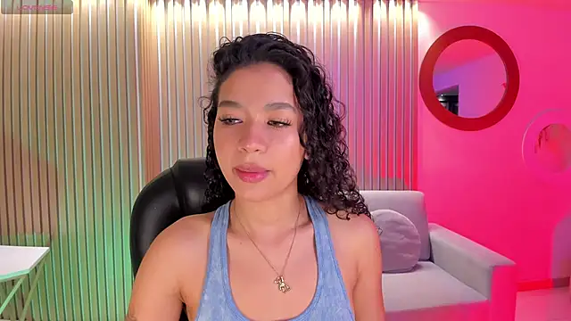 Snapshot of SophieHouston_ chatting on 10-09-25, 04:24 SophieHouston online show from 10-09-25, 04:24