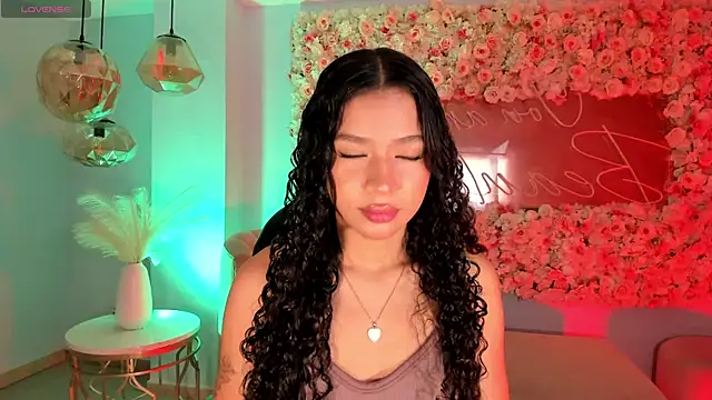 Snapshot of SophieHouston_ chatting on 09-30-25, 02:28 SophieHouston online show from 09-30-25, 02:28