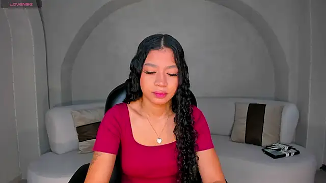 SophieHouston  online show from 10-30-25, 04:33