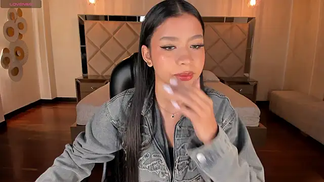 SophieHouston  online show from 04-22-26, 03:35