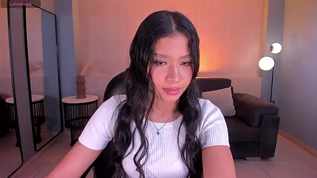 Snapshot of SophieHouston_ chatting on 05-05-26, 03:20 SophieHouston online show from 05-05-26, 03:20