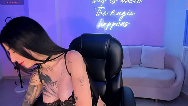 MilaLawrence online show from 10-18-25, 11:12