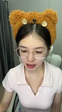 Qianqian-888 online show from 11-10-25, 01:10