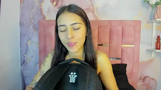 Snapshot of ValkaGrecco chatting on 09-23-25, 03:02 ValkaGrecco online show from 09-23-25, 03:02