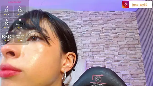 juno tay online show from 10-17-25, 11:45
