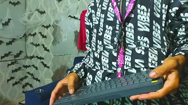 Hotcouple 222 online show from 10-18-25, 07:21