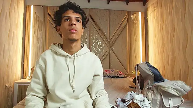 Hotcouple 222 online show from 03-15-26, 07:32