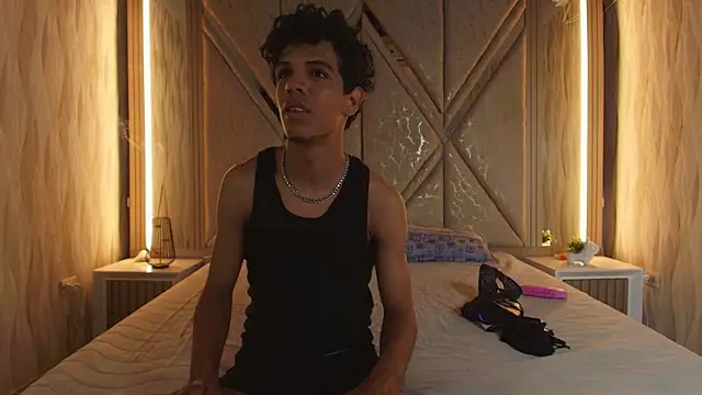 Hotcouple 222 online show from 03-20-26, 07:42