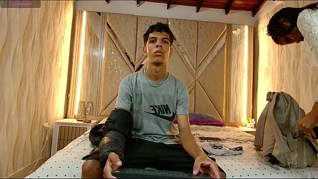 Hotcouple 222 online show from 12-20-25, 07:22