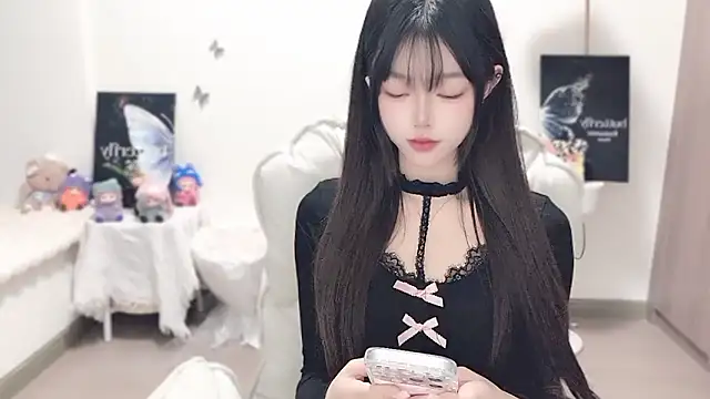 -EEBABY online show from 11-28-25, 08:20