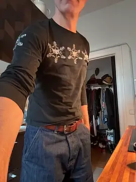 SexyLeon8 online show from 11-07-25, 07:02