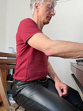 SexyLeon8 online show from 04-08-26, 08:49