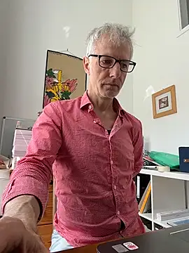 SexyLeon8 online show from 05-15-26, 09:40
