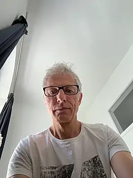 SexyLeon8 online show from 06-10-26, 09:10