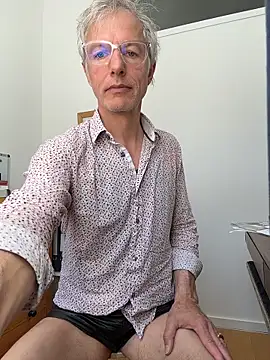 SexyLeon8 online show from 05-01-26, 01:49