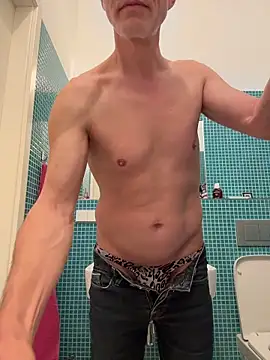 SexyLeon8 online show from 05-08-26, 08:12