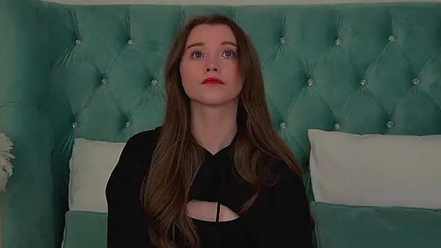 KeiraAsti online show from 03-02-26, 06:04