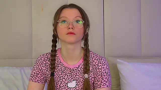 KeiraAsti online show from 11-26-25, 06:08