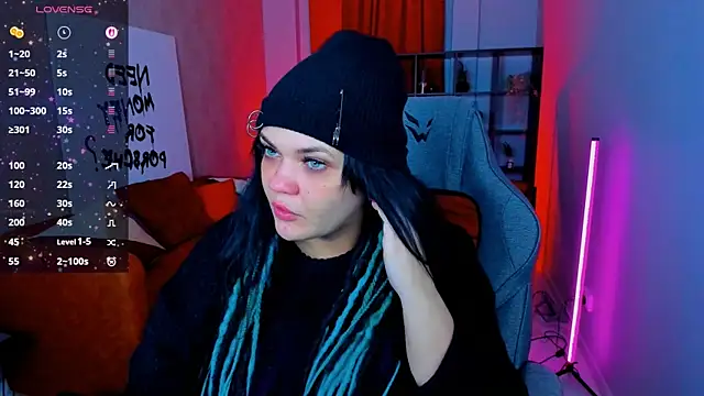 MaryHarrys online show from 11-25-25, 02:56