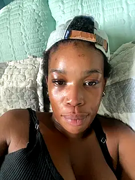 Caramel Mellow online show from 11-17-25, 03:49