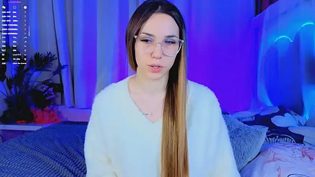 -CindyLou online show from 11-23-25, 05:17