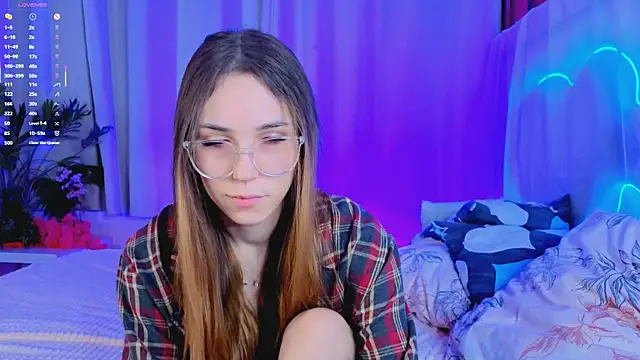 -CindyLou online show from 11-30-25, 05:30