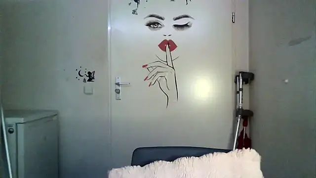 Chatdoll2 online show from 10-16-25, 04:26