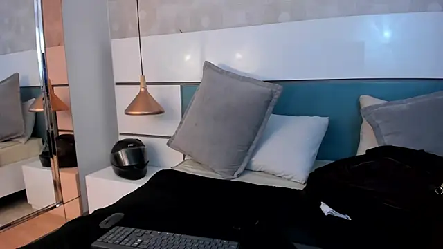 Snapshot of Ashkoreh chatting on 06-10-26, 08:21 Ashkoreh online show from 06-10-26, 08:21