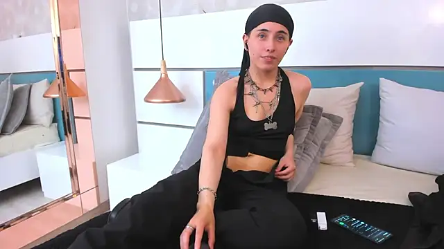 Ashkoreh online show from 03-03-26, 08:49