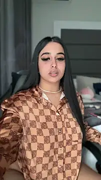 LilMisIndianx online show from 04-18-26, 07:44