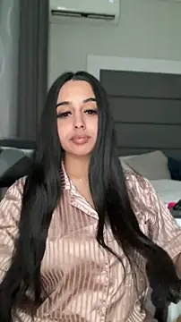 LilMisIndianx online show from 04-24-26, 07:54