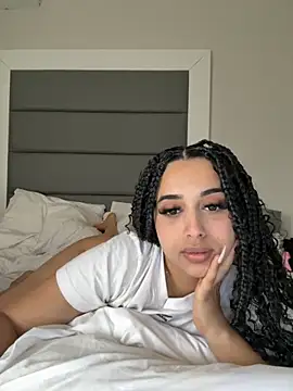 LilMisIndianx online show from 12-20-25, 07:33