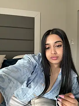 LilMisIndianx online show from 12-18-25, 11:14