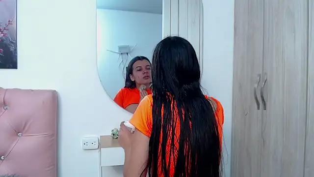 pinky f00x online show from 12-20-25, 07:17