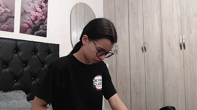 pinky f00x online show from 05-21-26, 07:22