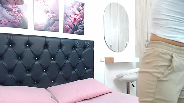 pinky f00x online show from 03-18-26, 07:15