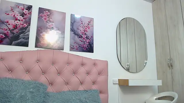 pinky f00x online show from 12-19-25, 07:05