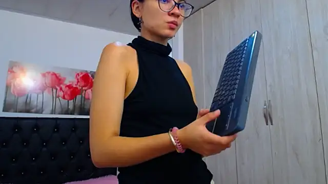 pinky f00x online show from 01-07-26, 07:30