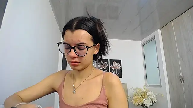 pinky f00x online show from 03-04-26, 07:21